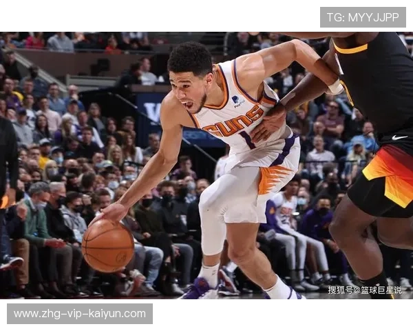 布克节奏变化撕开防线，太阳扩大分差